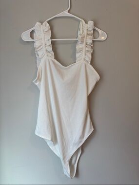 Entro Ruffled Strap White Ribbed Bodysuit